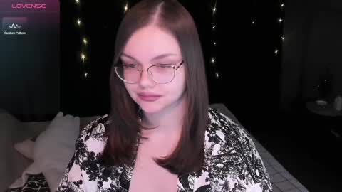 Snapshot of little_bambii_ chatting on 18, 12, 2024 Eva online show from 18, 12, 2024