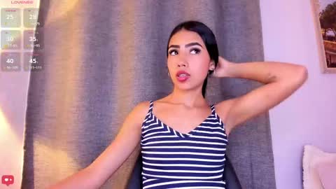 Snapshot of little_caprice_x chatting on 19, 9, 2025 Ana online show from 19, 9, 2025