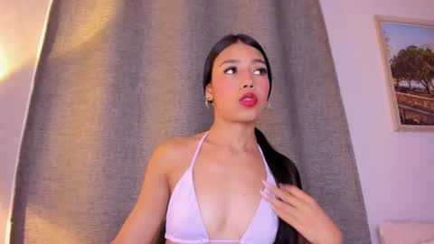 Snapshot of little_caprice_x chatting on 13, 10, 2025 Ana online show from 13, 10, 2025
