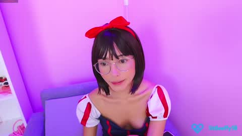 Snapshot of little_effy18_ chatting on 11, 3, 2025 Little Effy online show from 11, 3, 2025