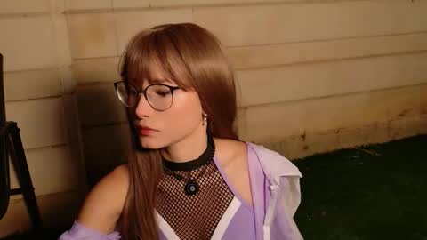 Little Effy online show from 27, 10, 2025