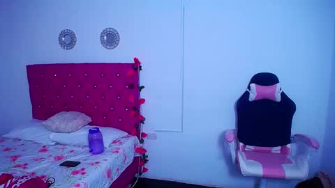 Snapshot of little_flower4you chatting on 30, 12, 2024 mai rojas online show from 30, 12, 2024