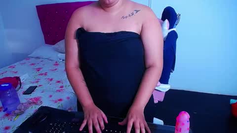 Snapshot of little_flower4you chatting on 30, 12, 2024 mai rojas online show from 30, 12, 2024