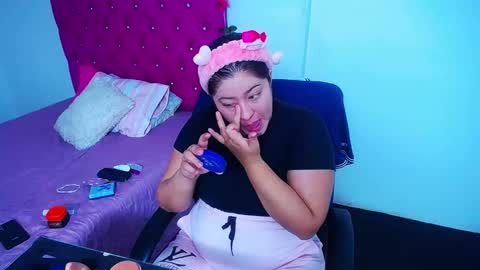 Snapshot of little_flower4you chatting on 3, 1, 2025 mai rojas online show from 3, 1, 2025