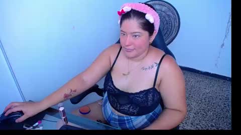 Snapshot of little_flower4you chatting on 14, 1, 2025 mai rojas online show from 14, 1, 2025