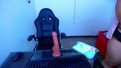 Snapshot of little_flower4you chatting on 24, 1, 2025 mai rojas online show from 24, 1, 2025