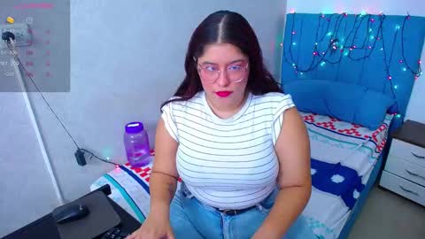 Snapshot of little_flower4you chatting on 13, 2, 2025 mai rojas online show from 13, 2, 2025