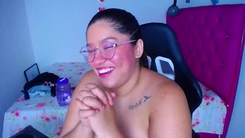 Snapshot of little_flower4you chatting on 7, 3, 2025 mai rojas online show from 7, 3, 2025