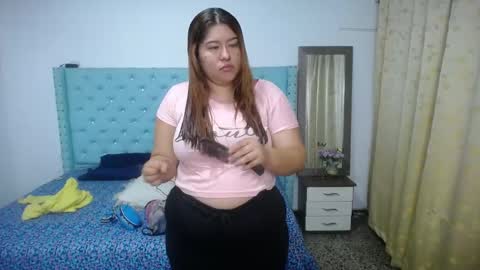Snapshot of little_flower4you chatting on 18, 9, 2025 mai rojas online show from 18, 9, 2025