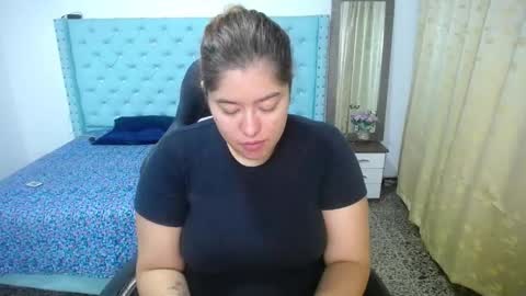 Snapshot of little_flower4you chatting on 19, 9, 2025 mai rojas online show from 19, 9, 2025