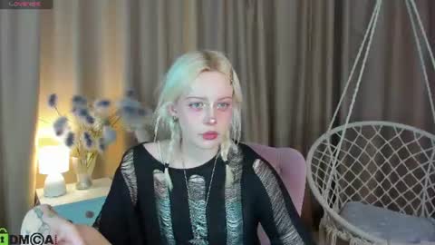 Snapshot of little_lillit chatting on 20, 6, 2026 Lill online show from 20, 6, 2026