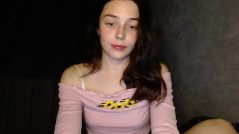 Mia   Im online every day 1530 PM in New York  2030 PM in London online show from 29, 5, 2026