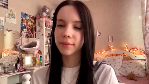 Snapshot of little_milou chatting on 16, 10, 2025 Milou online show from 16, 10, 2025