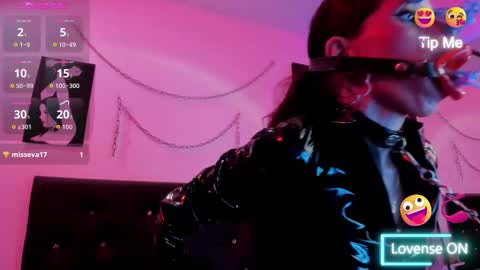 Little Nauughty2 online show from 16, 1, 2026