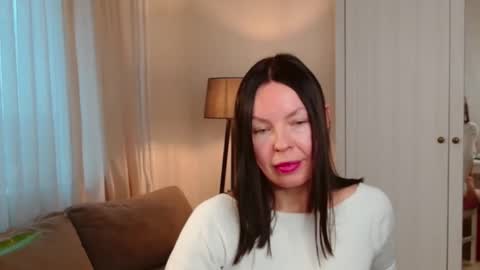 Nicole online show from 15, 12, 2025