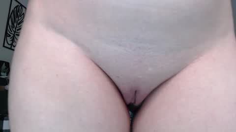 Snapshot of little_pearl_ chatting on 16, 1, 2025 Adaline online show from 16, 1, 2025