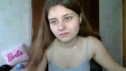 little_shygirl_ online show from 27, 1, 2025