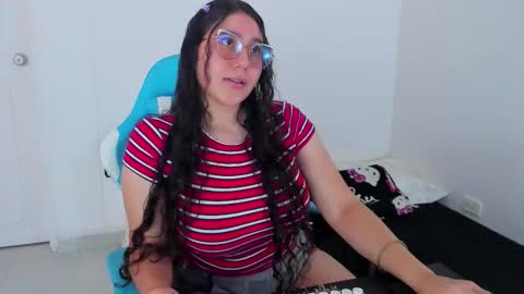 Laire  online show from 23, 11, 2025