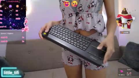 Snapshot of little_tifi chatting on 25, 9, 2025 Tifany online show from 25, 9, 2025