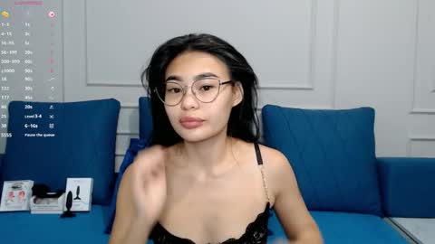 Kwan online show from 12, 11, 2025