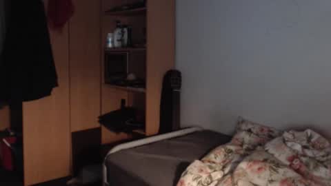 littlealien7 online show from 13, 2, 2026