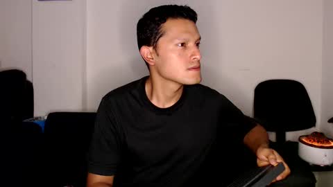 Snapshot of littledicklatin chatting on 10, 3, 2025 Manu online show from 10, 3, 2025