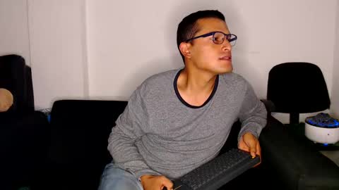Snapshot of littledicklatin chatting on 17, 9, 2025 Manu online show from 17, 9, 2025