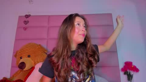 littlee_emma_ online show from 3, 1, 2025