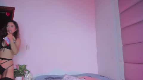 littlee_emma_ online show from 17, 9, 2025