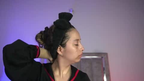 Snapshot of littlee_emma_ chatting on 24, 6, 2026 littlee_emma_ online show from 24, 6, 2026