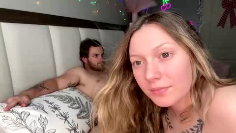 Snapshot of littleemommaa23 chatting on 29, 12, 2024 LittleMomma online show from 29, 12, 2024