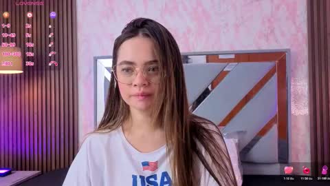 Snapshot of littleesara18 chatting on 14, 3, 2026 Sara online show from 14, 3, 2026