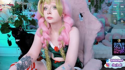 Riza Riri Puff  online show from 26, 12, 2024