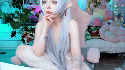 Riza Riri Puff  online show from 4, 1, 2025