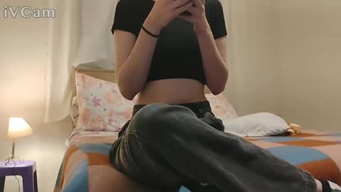 Snapshot of littlejinxxx chatting on 3, 10, 2025 littlejinxxx online show from 3, 10, 2025