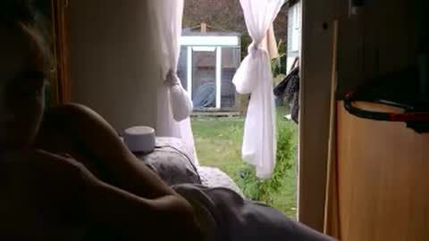 littleleo96 online show from 2, 10, 2025