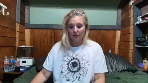 lisanixs online show from 15, 4, 2026