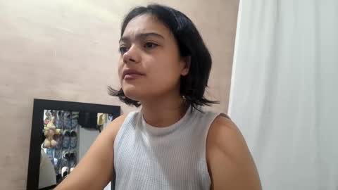 Snapshot of littlemelii chatting on 12, 9, 2025 Melia online show from 12, 9, 2025