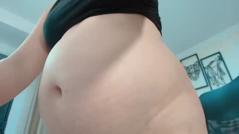 Snapshot of littlemolly_pregnant chatting on 25, 6, 2026 Sarahs Room online show from 25, 6, 2026