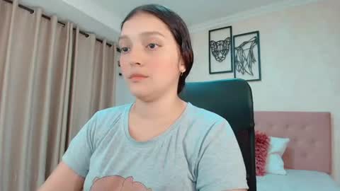 Snapshot of littlemolly_pregnant chatting on 25, 6, 2026 Sarahs Room online show from 25, 6, 2026