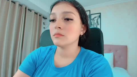 Snapshot of littlemolly_pregnant chatting on 7, 7, 2026 Sarahs Room online show from 7, 7, 2026