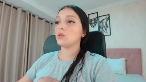 Snapshot of littlemolly_pregnant chatting on 25, 7, 2026 Sarahs Room online show from 25, 7, 2026