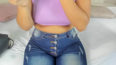 im olivia IG littleolivia01 online show from 30, 1, 2025