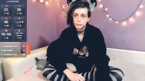 Felix online show from 1, 2, 2025