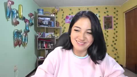 Snapshot of littleprety6969 chatting on 9, 12, 2024 Mia  Wednesday to Sunday 730 am to 1030 am Colombian Hour D online show from 9, 12, 2024