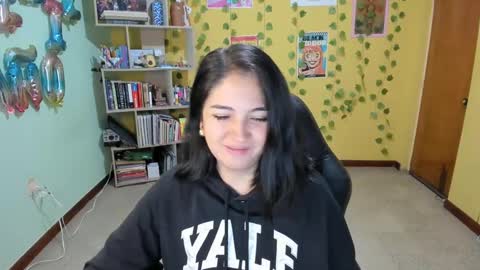 Snapshot of littleprety6969 chatting on 10, 2, 2025 Mia  Wednesday to Sunday 730 am to 1030 am Colombian Hour D online show from 10, 2, 2025