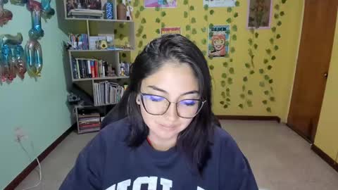 Snapshot of littleprety6969 chatting on 3, 3, 2025 Mia  Wednesday to Sunday 730 am to 1030 am Colombian Hour D online show from 3, 3, 2025