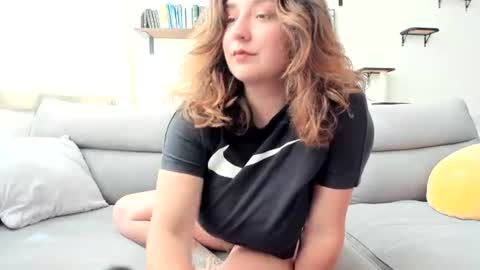 Snapshot of littlerowbo chatting on 16, 6, 2026 Allison D online show from 16, 6, 2026