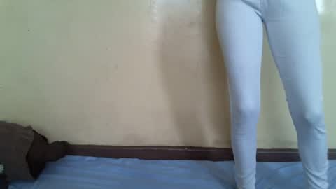 littlesandie online show from 15, 2, 2025