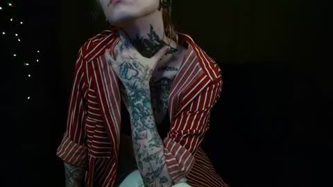 Niki  free tg channel with some photos gifs and info about streams  online show from 25, 10, 2025